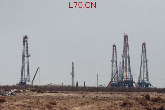 伊拉克Basra附近的鲁迈拉油田