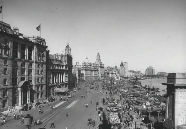 1946年，17岁上海小伙找到28岁傅涯，哭诉道：阿姨，我是陈赓的儿子