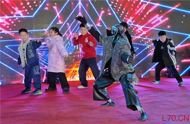 宋韵润临城 文脉耀新春 临城普利塔下过大年文旅盛宴惊艳绽放